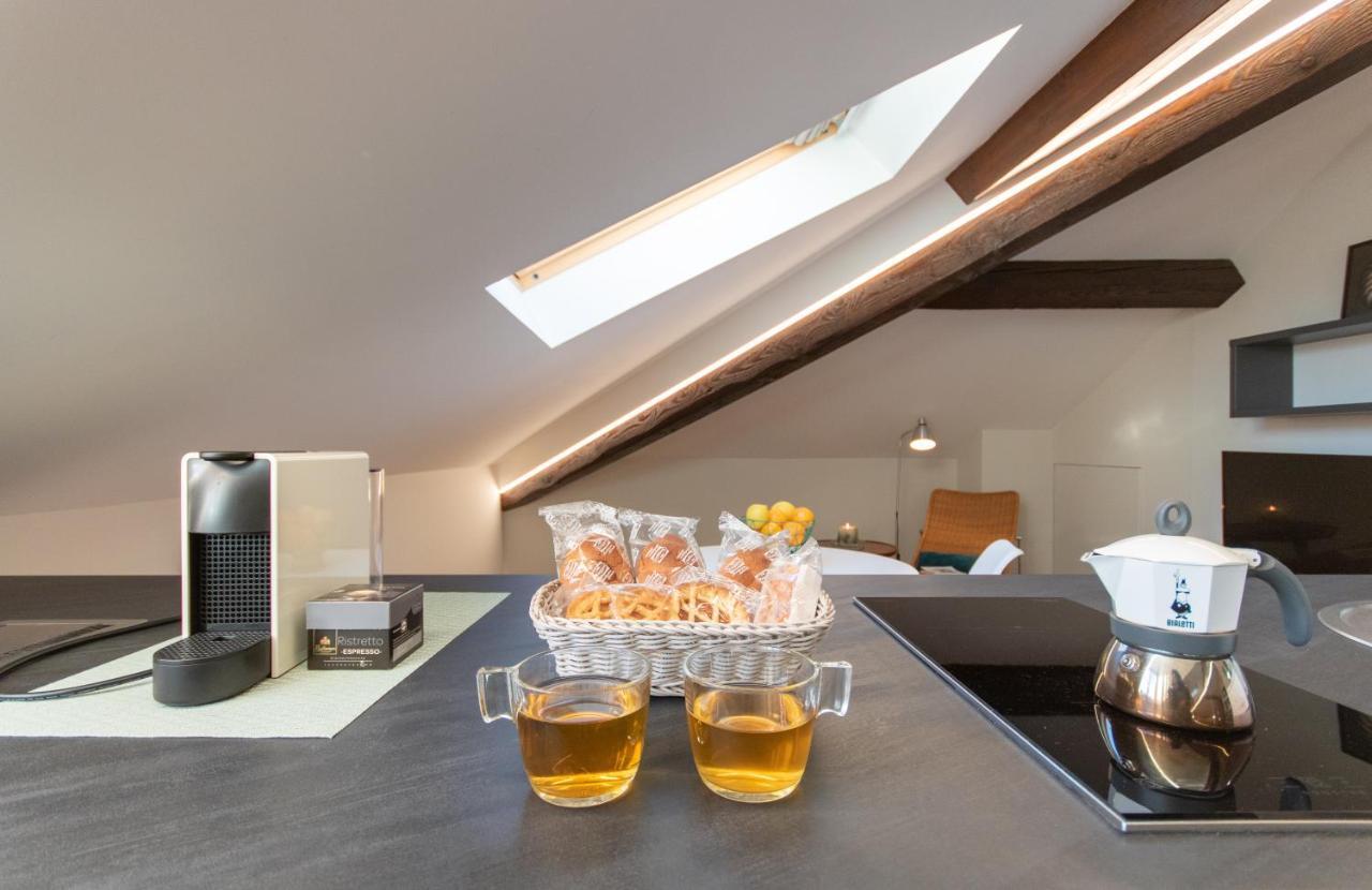 Aqualago Casa Vacanze Suite ヴェルバーニア エクステリア 写真