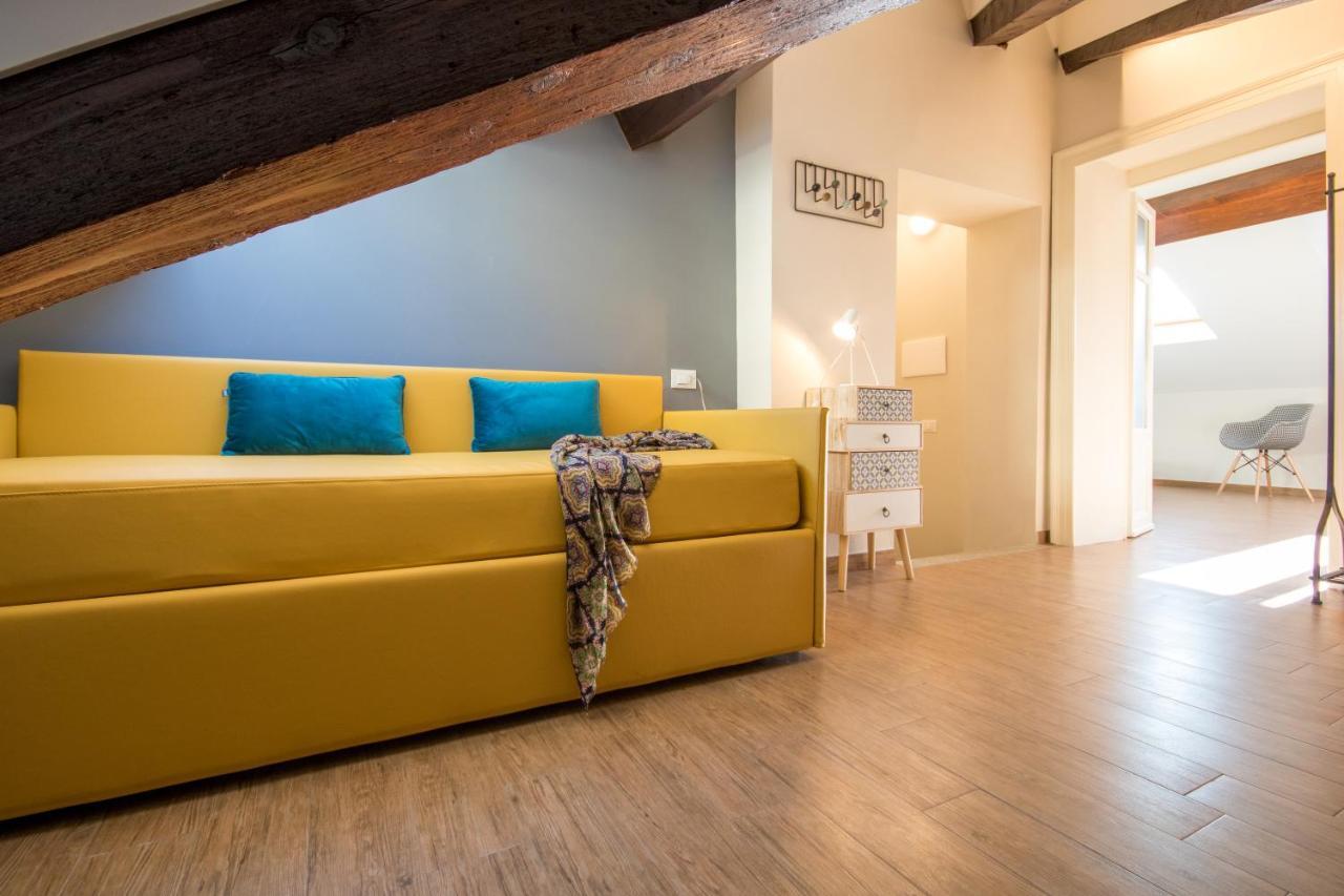 Aqualago Casa Vacanze Suite ヴェルバーニア エクステリア 写真