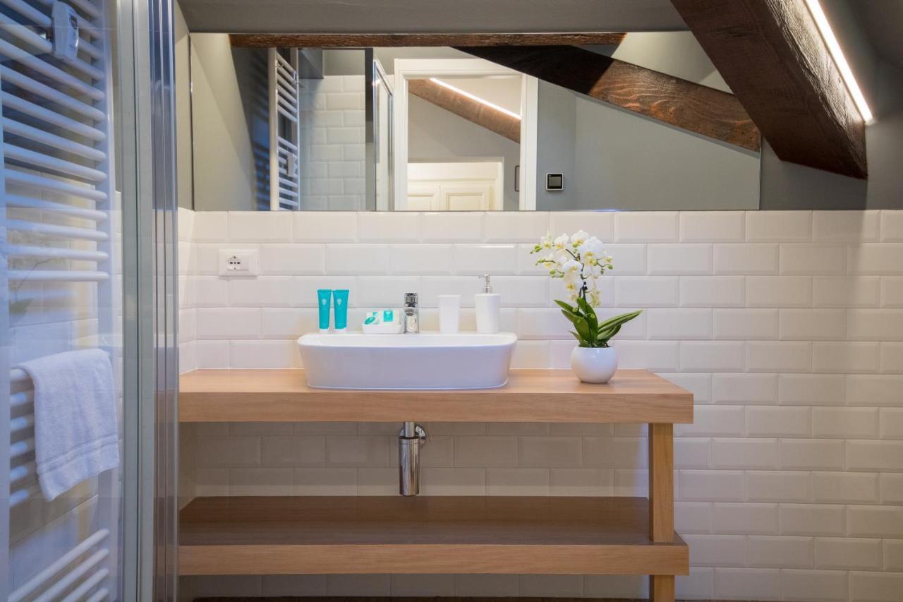 Aqualago Casa Vacanze Suite ヴェルバーニア エクステリア 写真