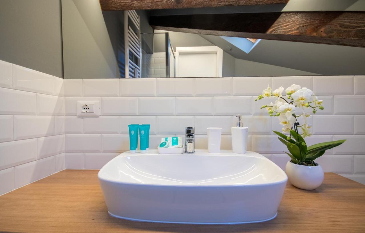 Aqualago Casa Vacanze Suite ヴェルバーニア エクステリア 写真