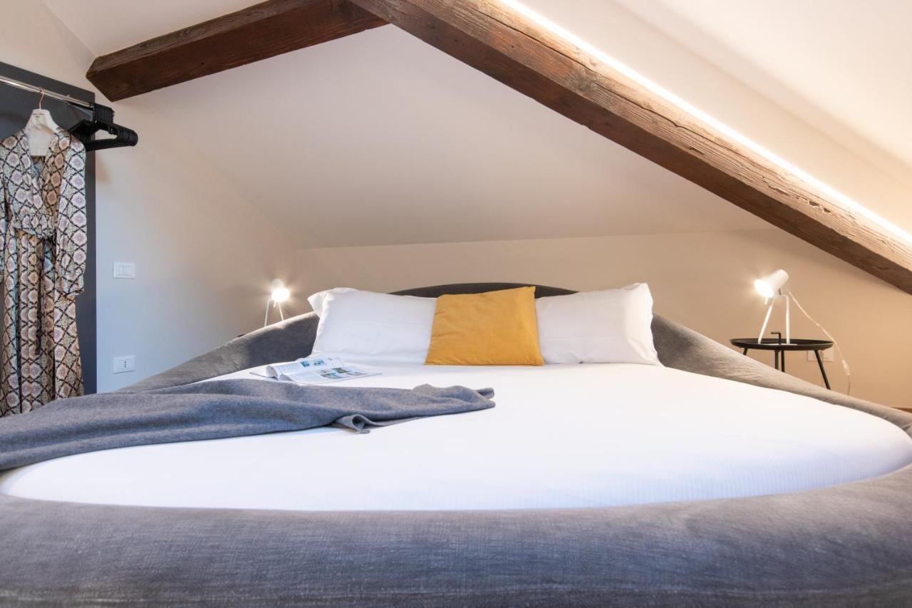 Aqualago Casa Vacanze Suite ヴェルバーニア エクステリア 写真