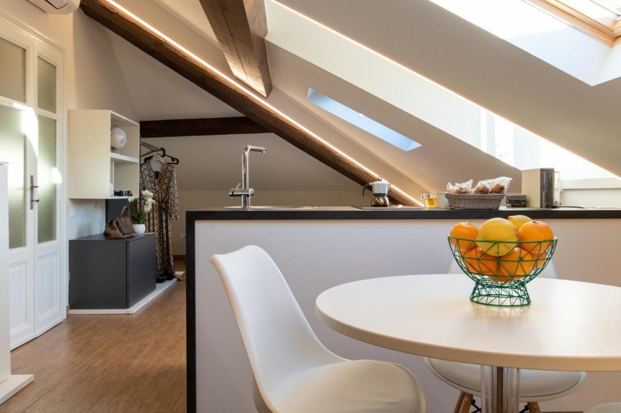 Aqualago Casa Vacanze Suite ヴェルバーニア エクステリア 写真